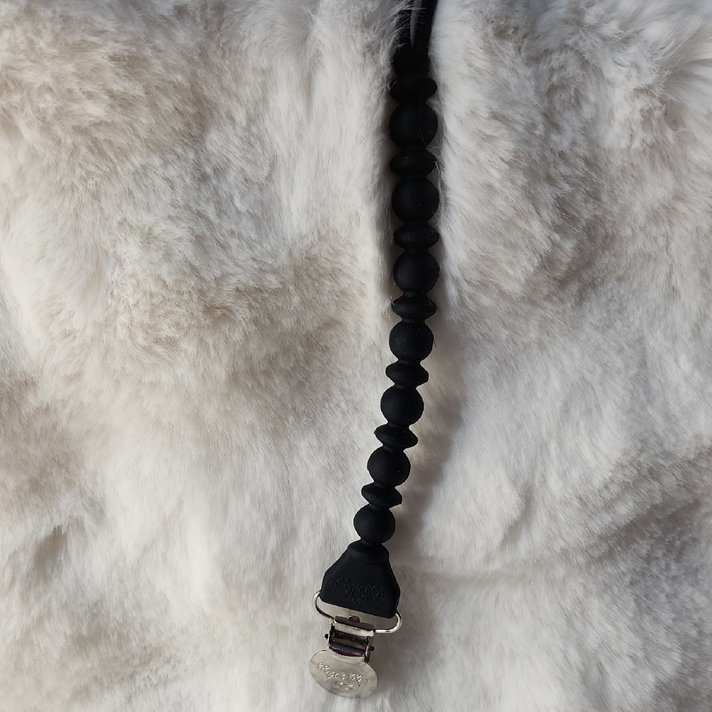 Itzy Ritzy Black Silicone Pacifier Clip